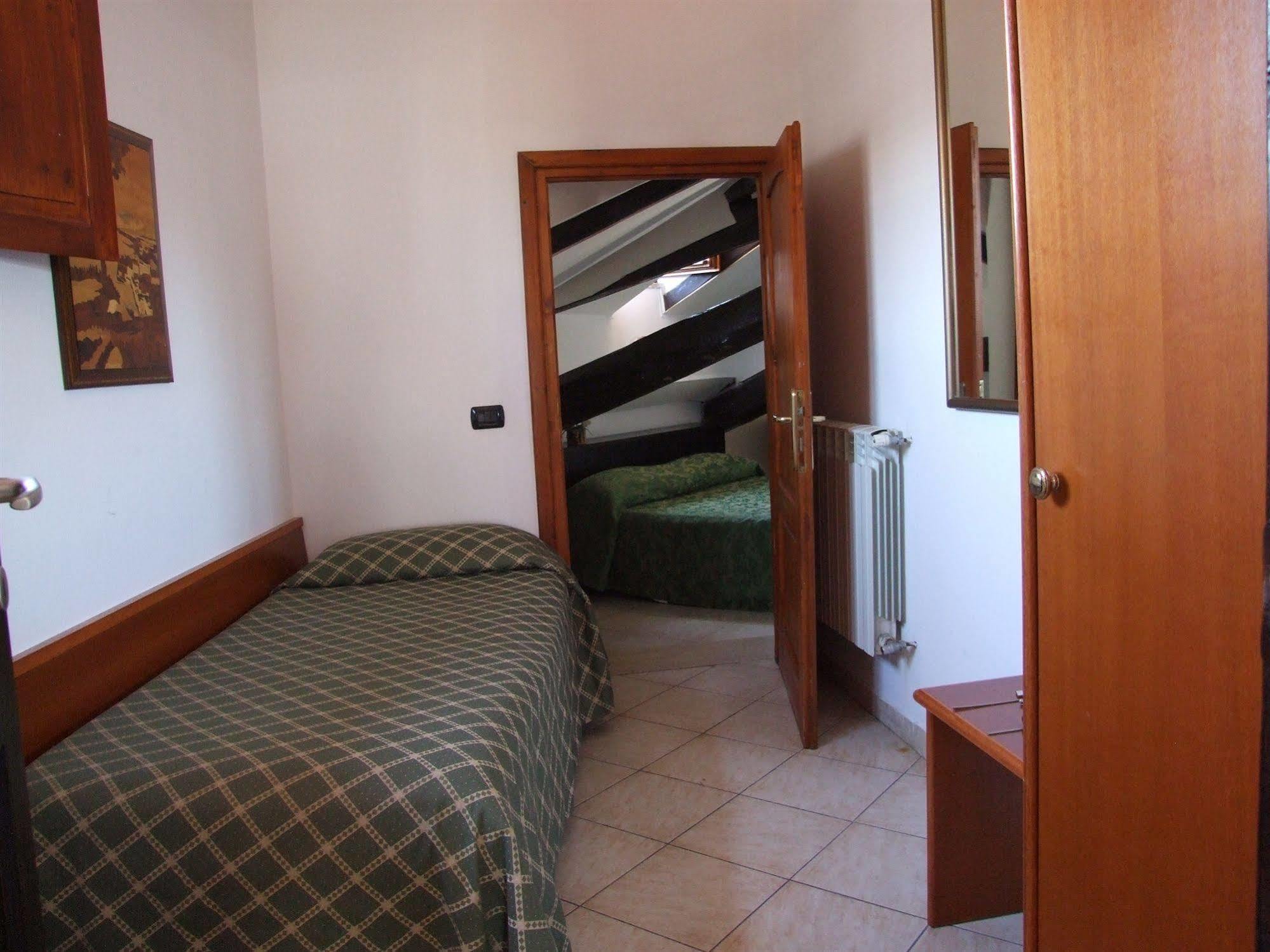 Nazional Rooms Rome Luaran gambar